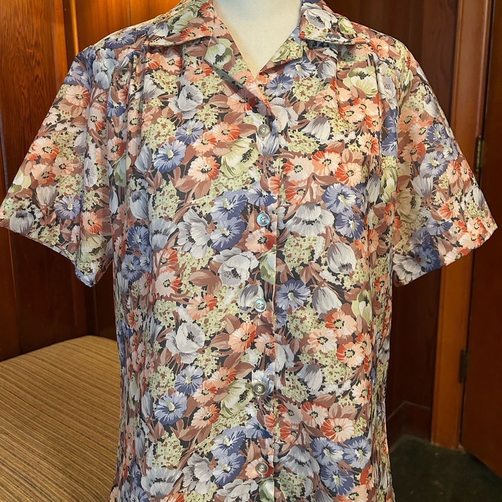 Vintage Wrangler Button Down Floral Large